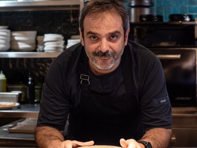 Ποιο είναι ο Περικλής Κοσκινάς και τι το ιδιαίτερο έχει ως μάγειρας; 