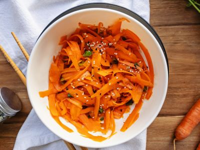Carrot salad: Η viral σαλάτα με καρότο του TikTok