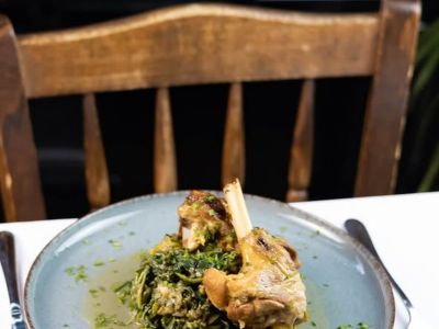 Δάφνη: Για ελληνική κουζίνα στο διαχρονικό εστιατόριο του Περιστερίου