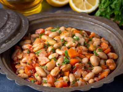 Φασόλια: Πώς τα βότανα αναδεικνύουν τη γεύση τους