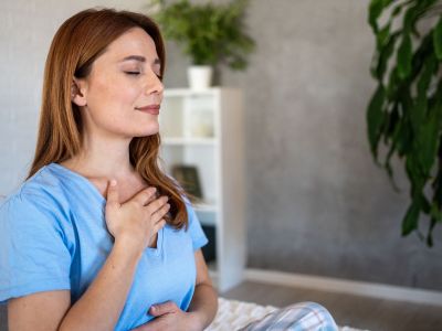 Η βιταμίνη που ωφελεί τους πνεύμονες και σε ποιες τροφές θα τη βρεις