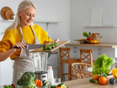 7 θρεπτικά συστατικά που σου είναι ακόμη πιο απαραίτητα, όσο μεγαλώνεις