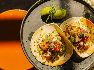 Στο Yucatan του Παλαιού Φαλήρου για tacos, carne asada και μαργαρίτες