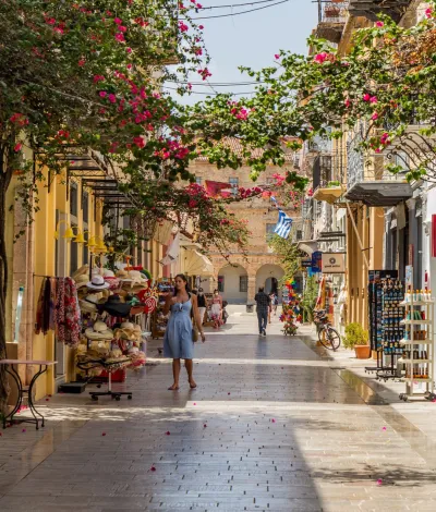 Ναύπλιο: Τι να δεις, πού να φας, πού να πας για μπάνιο 