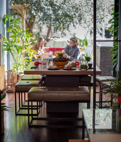 Τα concept μαγαζιά της Αθήνας που δεν είναι απλά καφέ ή εστιατόρια