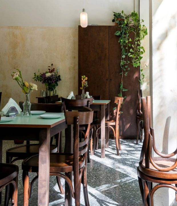 Αλλιώς: Το σύγχρονο καφενείο στην οδό Κερκύρας στην Κυψέλη