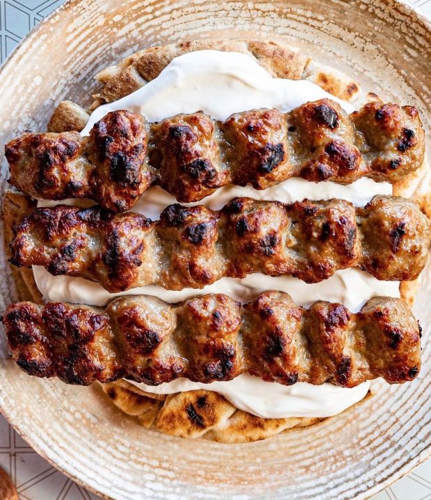 Vosporos: Για αφράτα κεμπάπ και το μεγαλύτερο πεϊνιρλί που μπορείς να φανταστείς