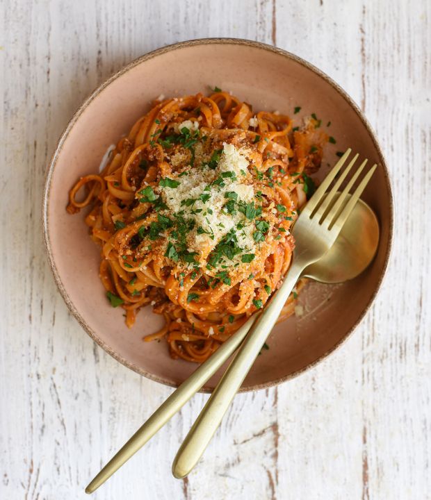 Μακαρόνια με κιμά σε ένα σκεύος