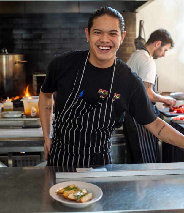 Πλυτά, το γαστρο-καφενείο της πλατείας 
