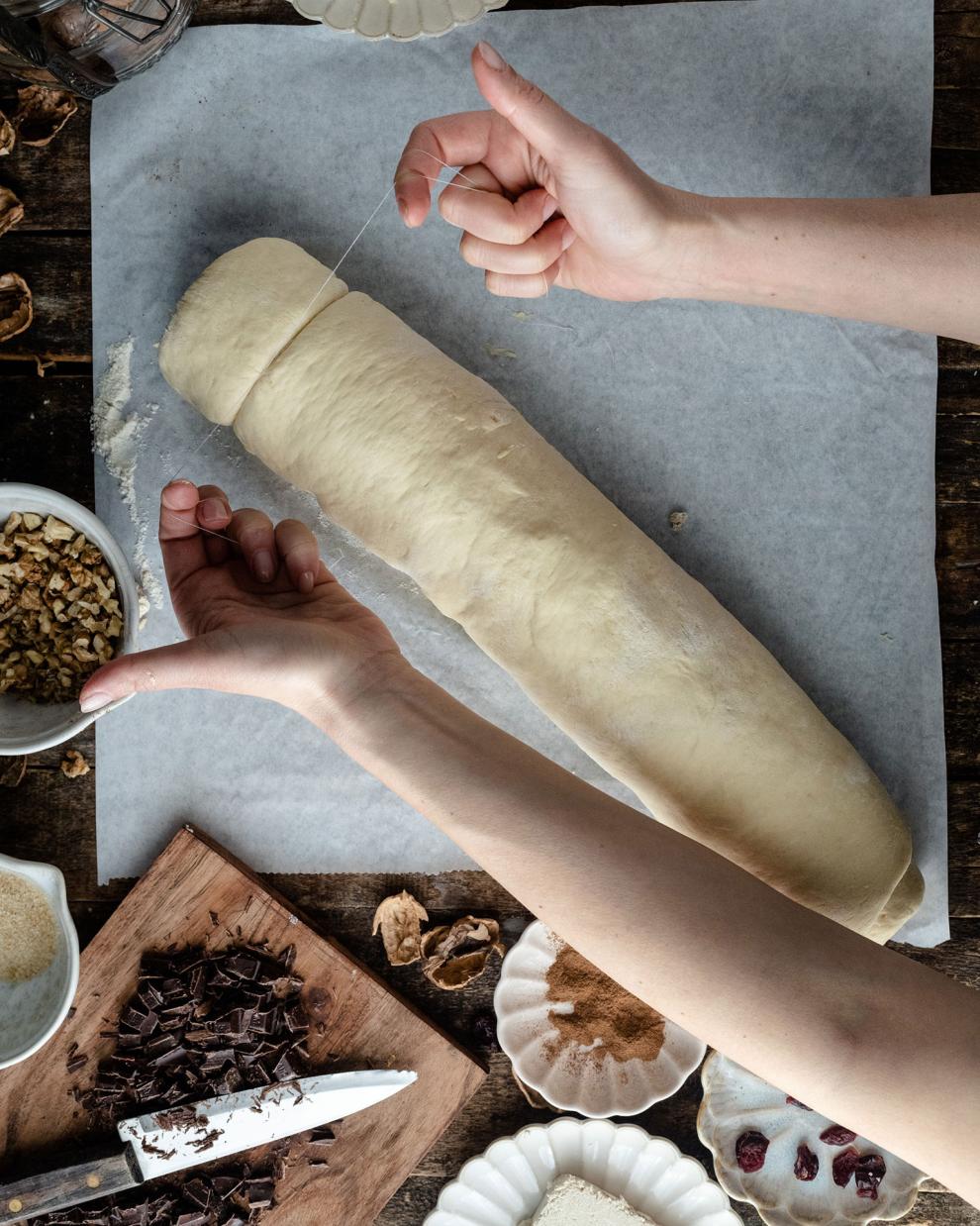 Vegan rolls με χαλβά και σοκολάτα 