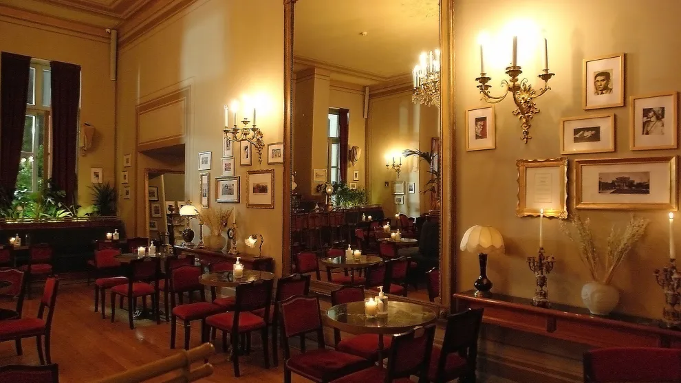 Foyer Cafe Bistrot