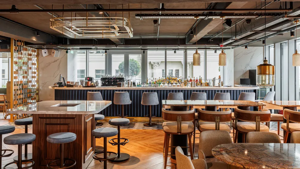 Nice n Easy Bistro στον Πύργο Πειραιά 