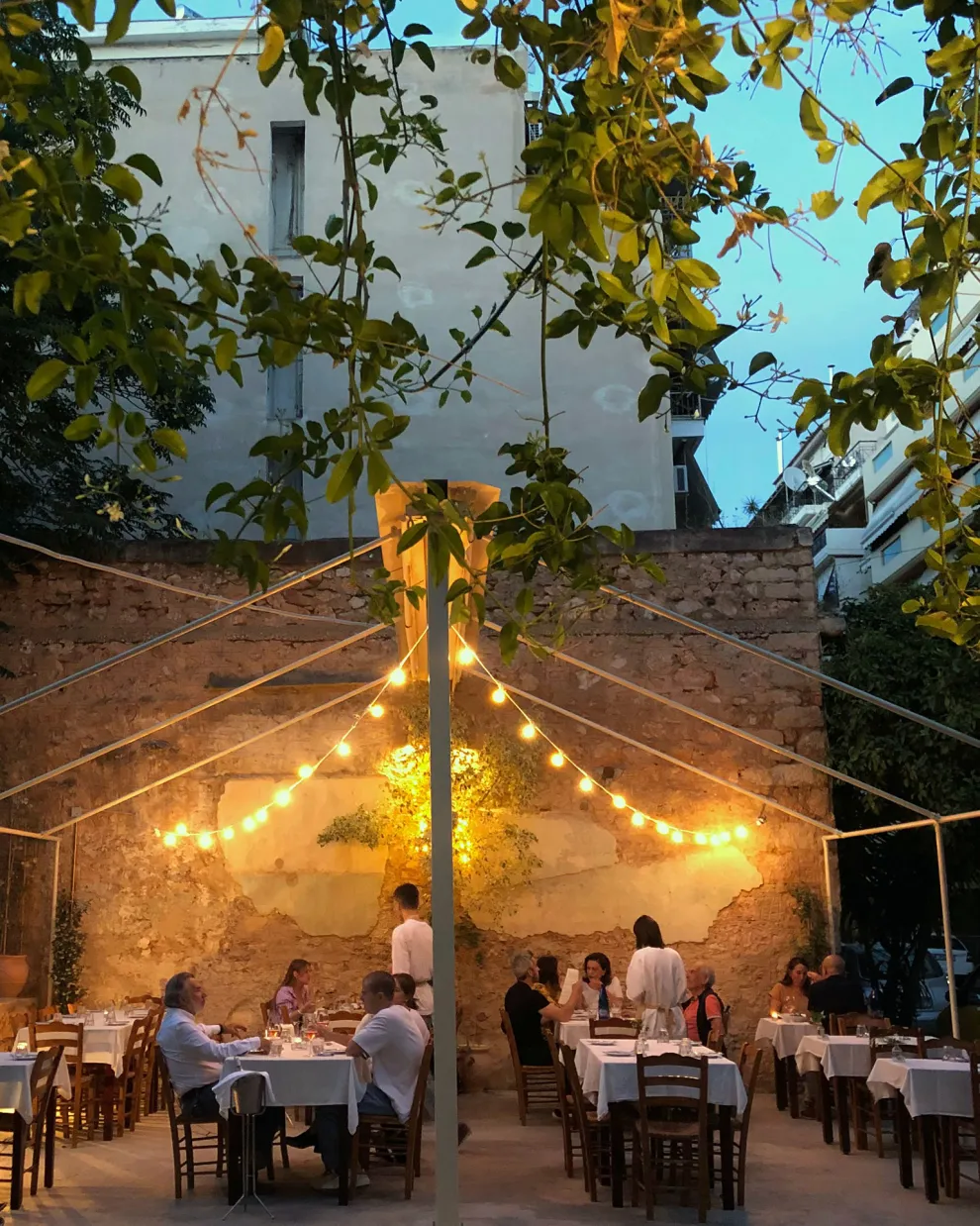 Ταβέρνα των Φίλων
