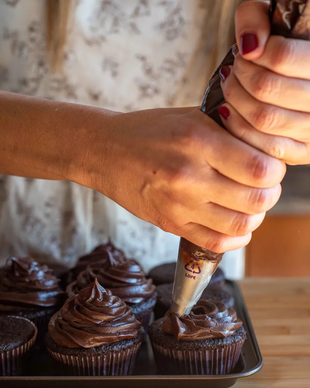 Cupcakes σοκολάτας βήμα βήμα