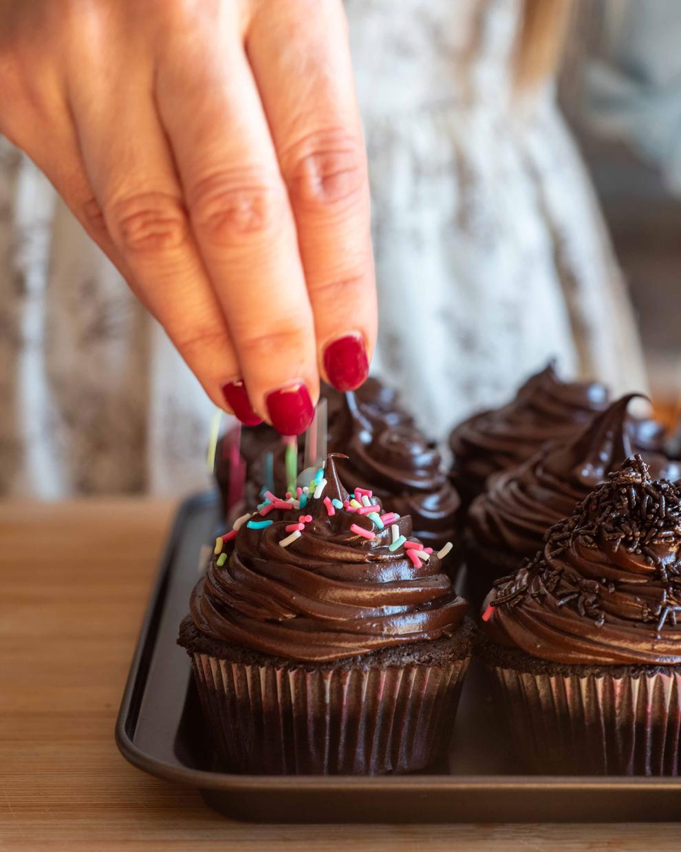 Cupcakes σοκολάτας βήμα βήμα