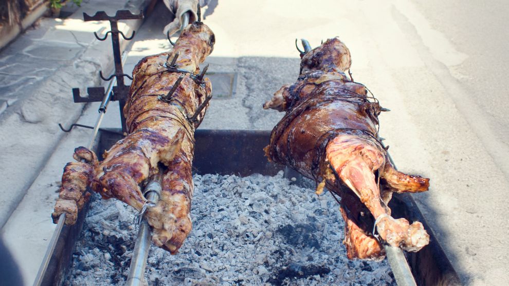 Αρνί στη σούβλα