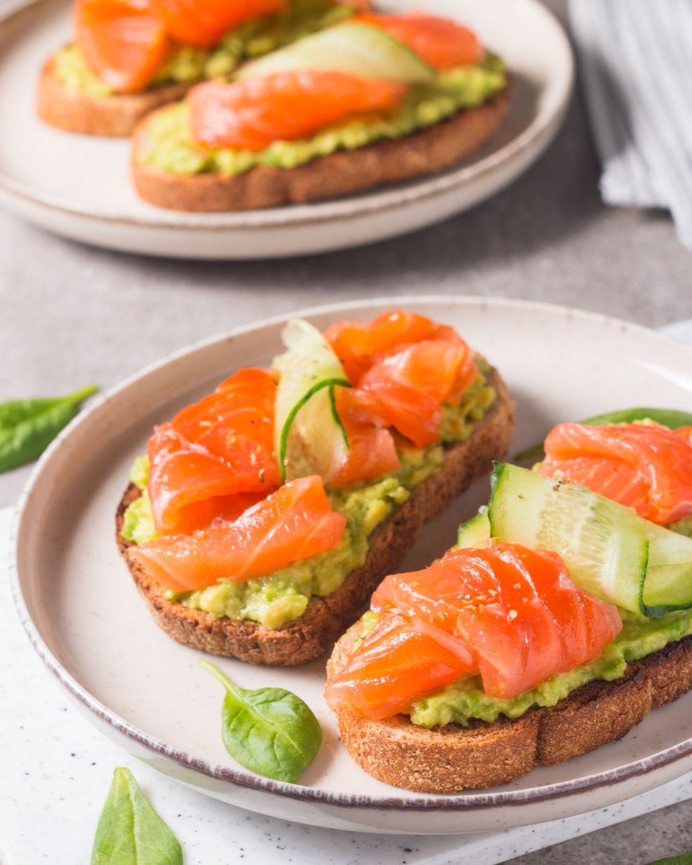 Avocado toast με σολομό