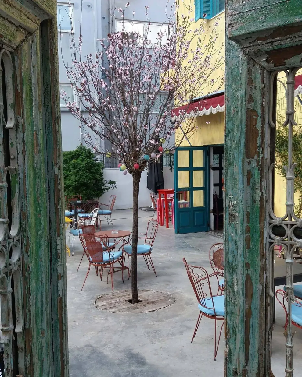 Μαντανία