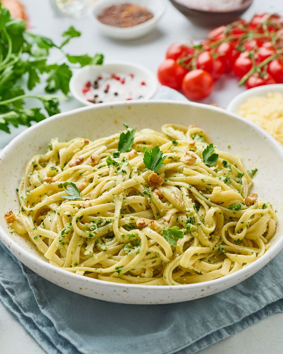 Μακαρόνια με πέστο καρυδιού