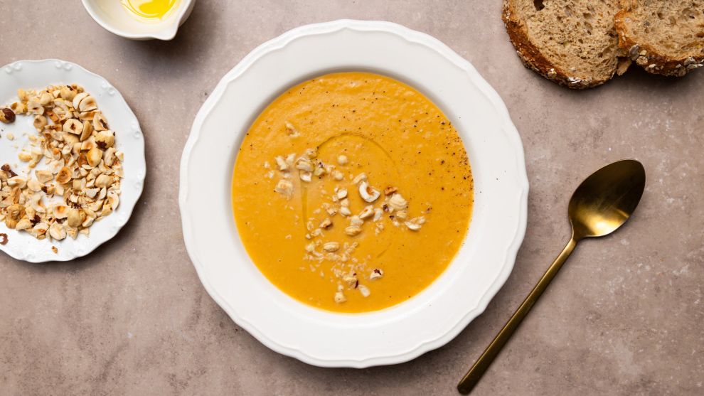 Σούπα βελουτέ με λάδι τρούφας