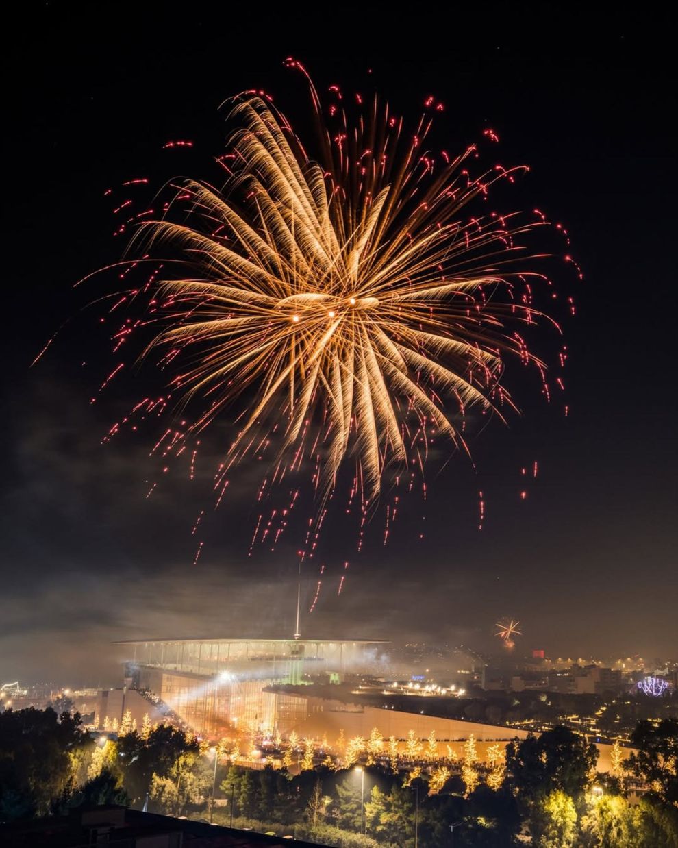 Σταύρος Νιάρχος