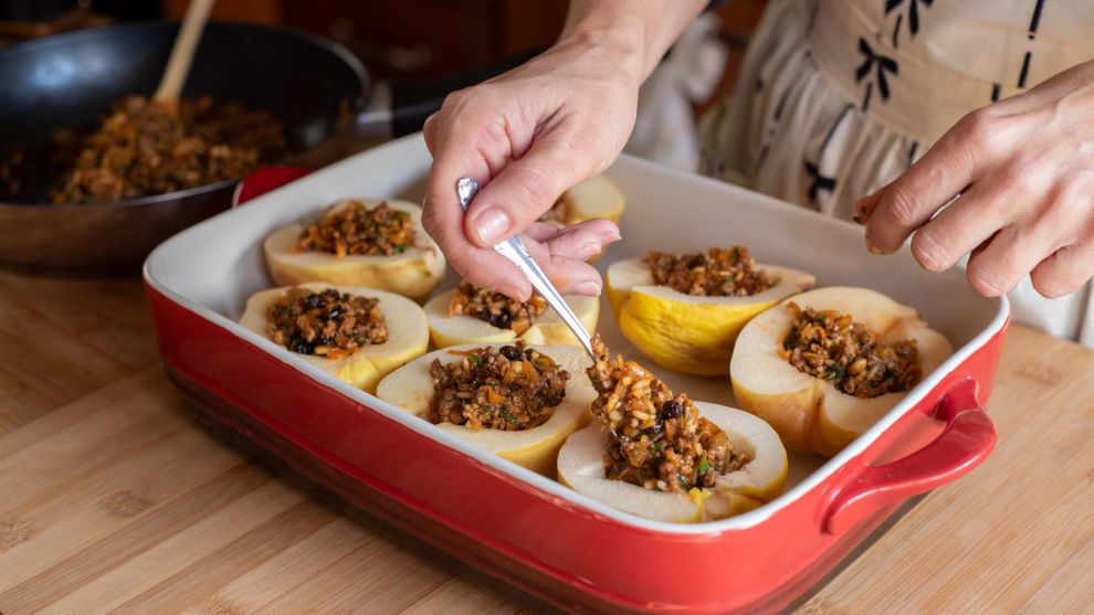 Κυδώνια γεμιστά με κιμά 