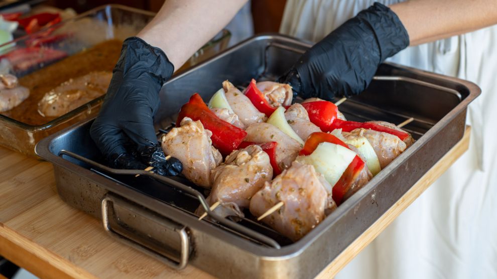 Κοντοσούβλι κοτόπουλο βήμα βήμα