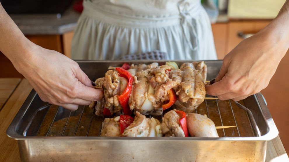 Κοντοσούβλι κοτόπουλο βήμα βήμα