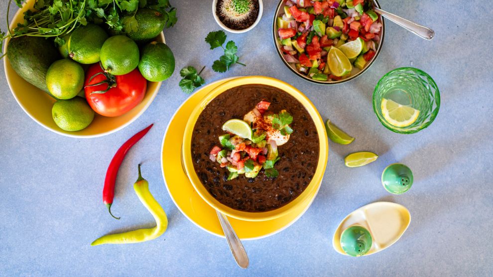 Μαύρη φασολάδα