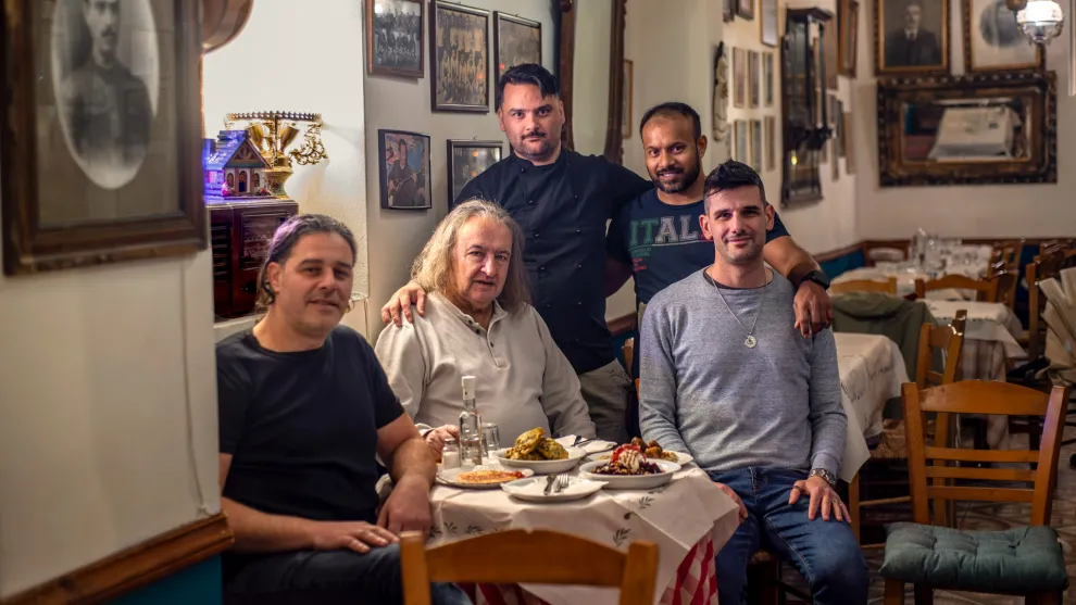 Πειναλέων