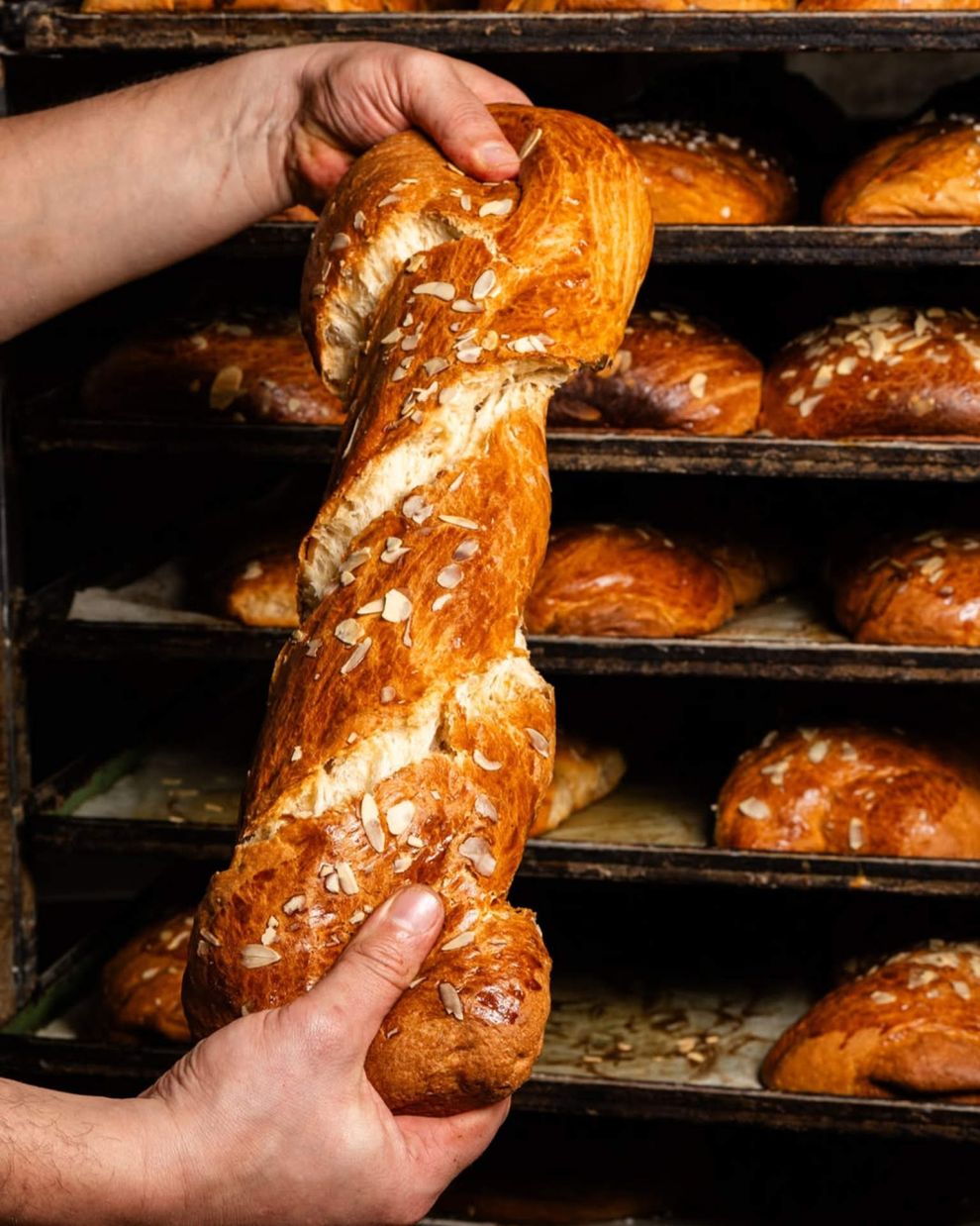 Τσουρέκι από τον φούρνο του Τάκη