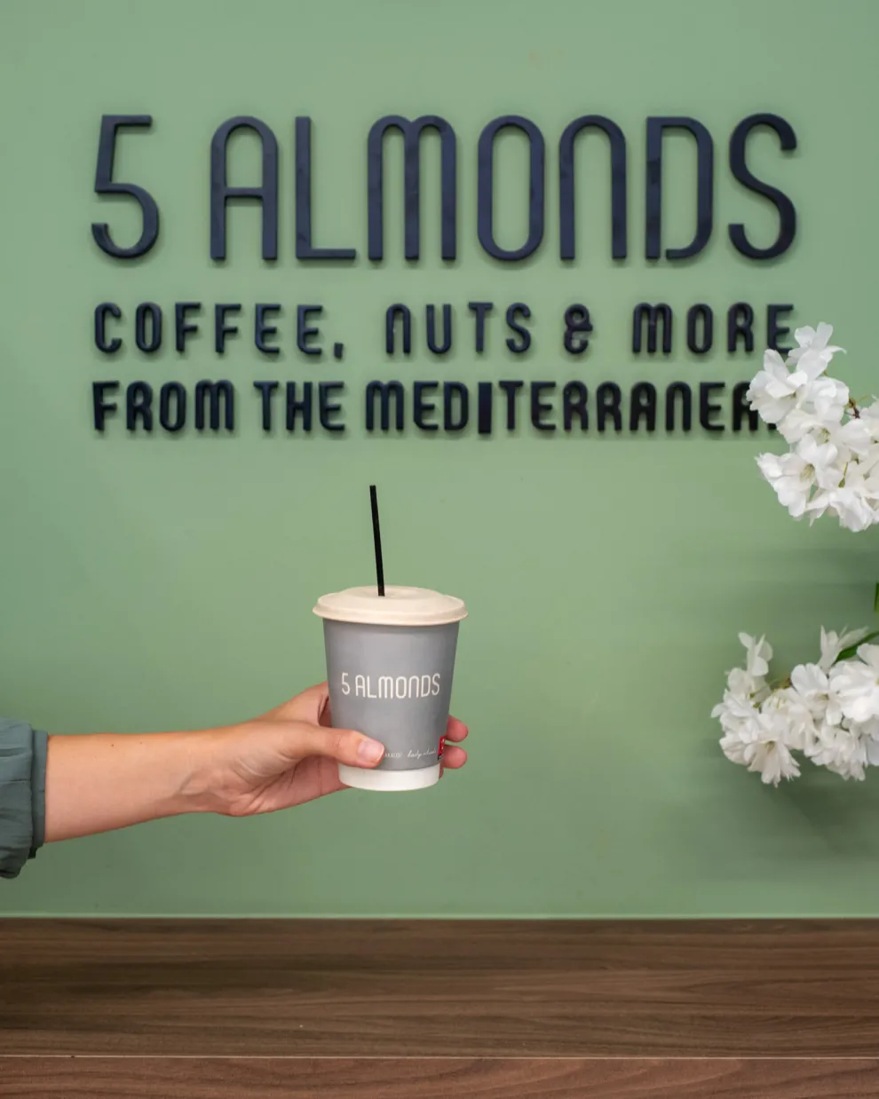 5 Almonds