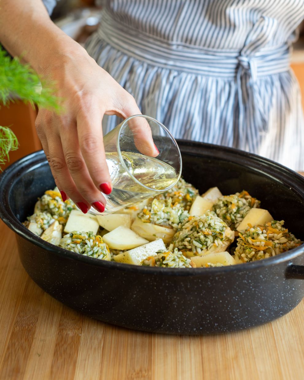 Αγκινάρες γεμιστές στη γάστρα 