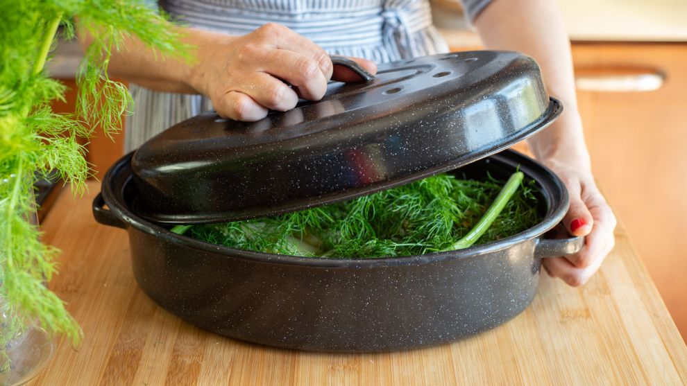 Αγκινάρες γεμιστές στη γάστρα 