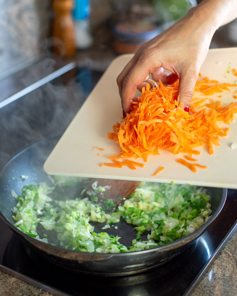 Αγκινάρες γεμιστές στη γάστρα 