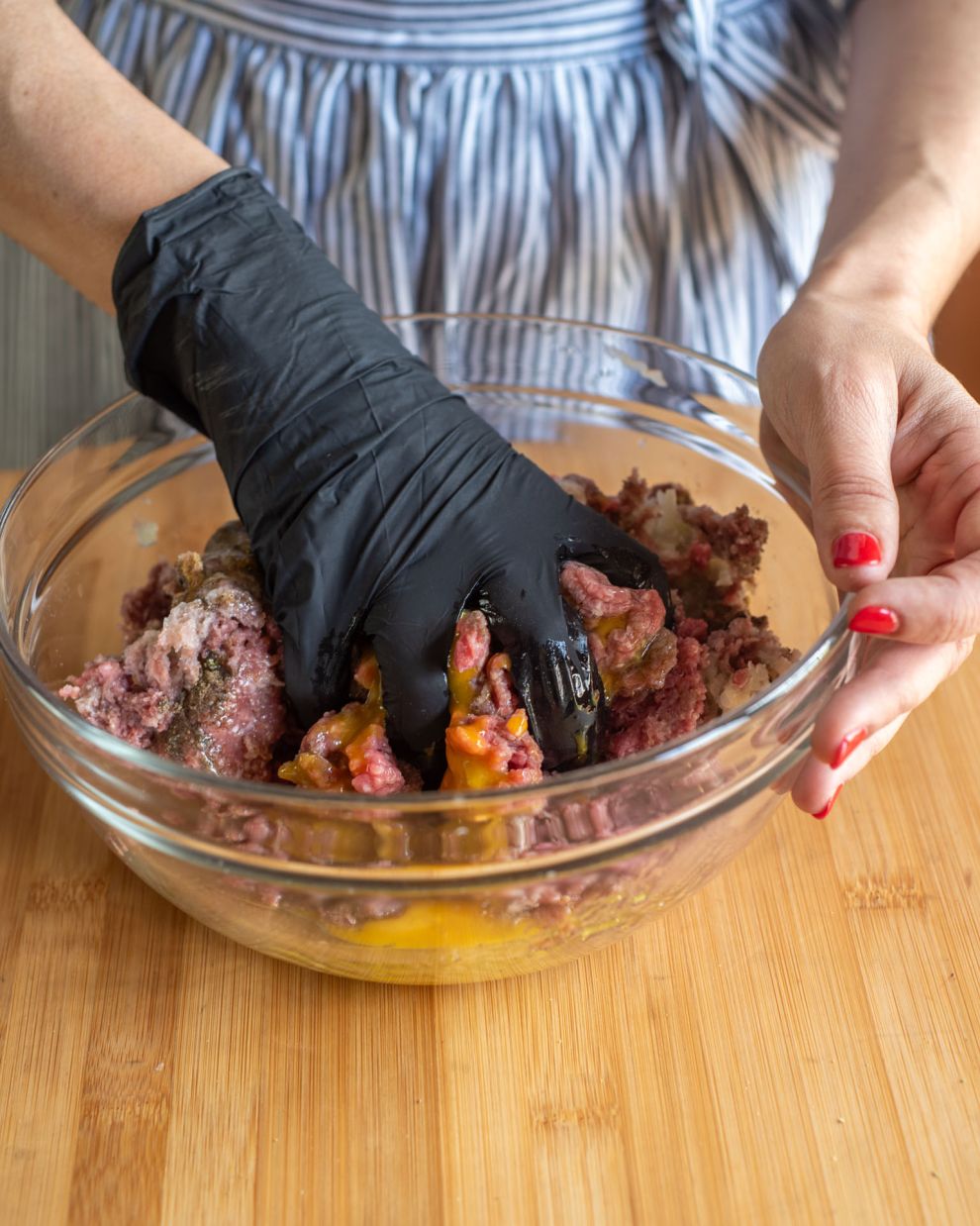 Πολίτικα σουτζούκακια με πατάτες και πιπεριές βήμα-βήμα