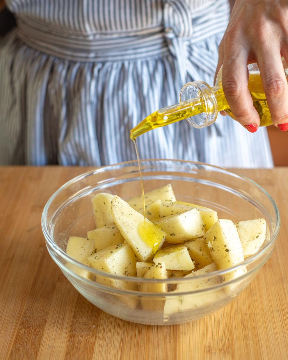 Πολίτικα σουτζούκακια με πατάτες και πιπεριές βήμα-βήμα