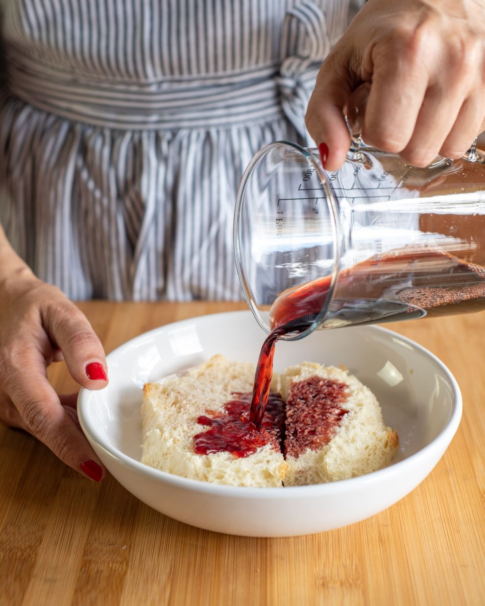 Λεμονάτα σουτζούκακια στο φούρνο με πατάτες και πιπεριές βήμα-βήμα