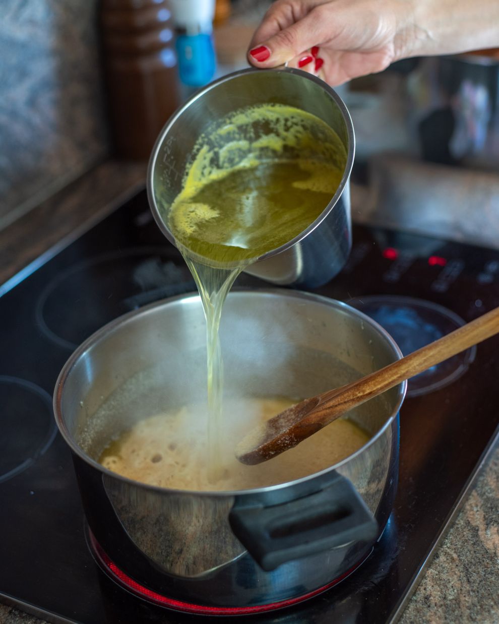 Χαλβάς σιμιγδαλένιος με επικάλυψη σοκολάτας 