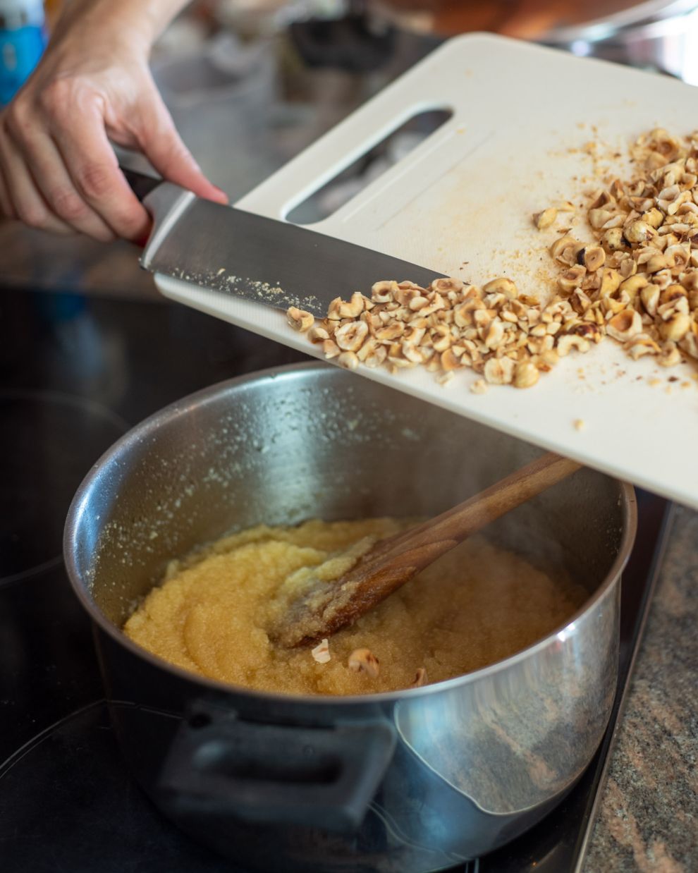 Χαλβάς σιμιγδαλένιος με επικάλυψη σοκολάτας 