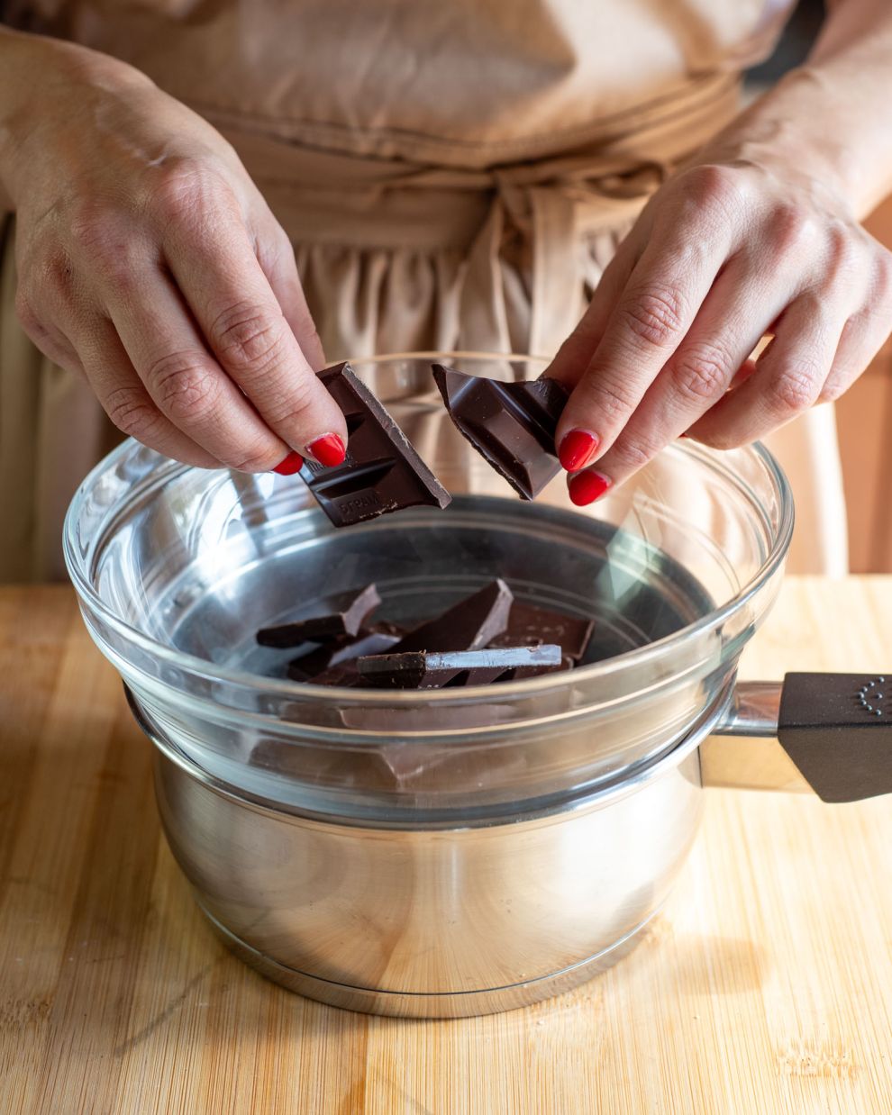 Χαλβάς σιμιγδαλένιος με επικάλυψη σοκολάτας 