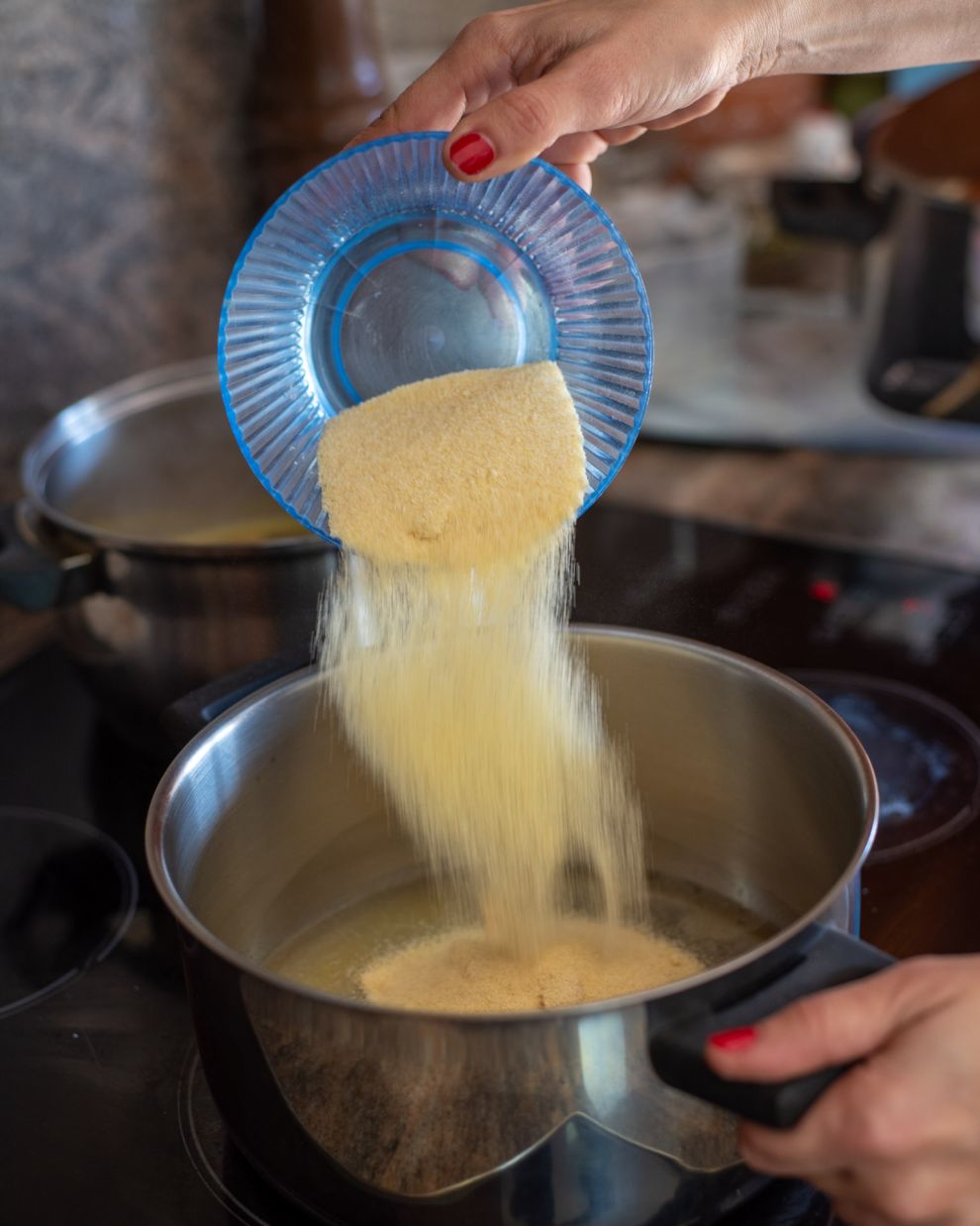 Χαλβάς σιμιγδαλένιος με επικάλυψη σοκολάτας 