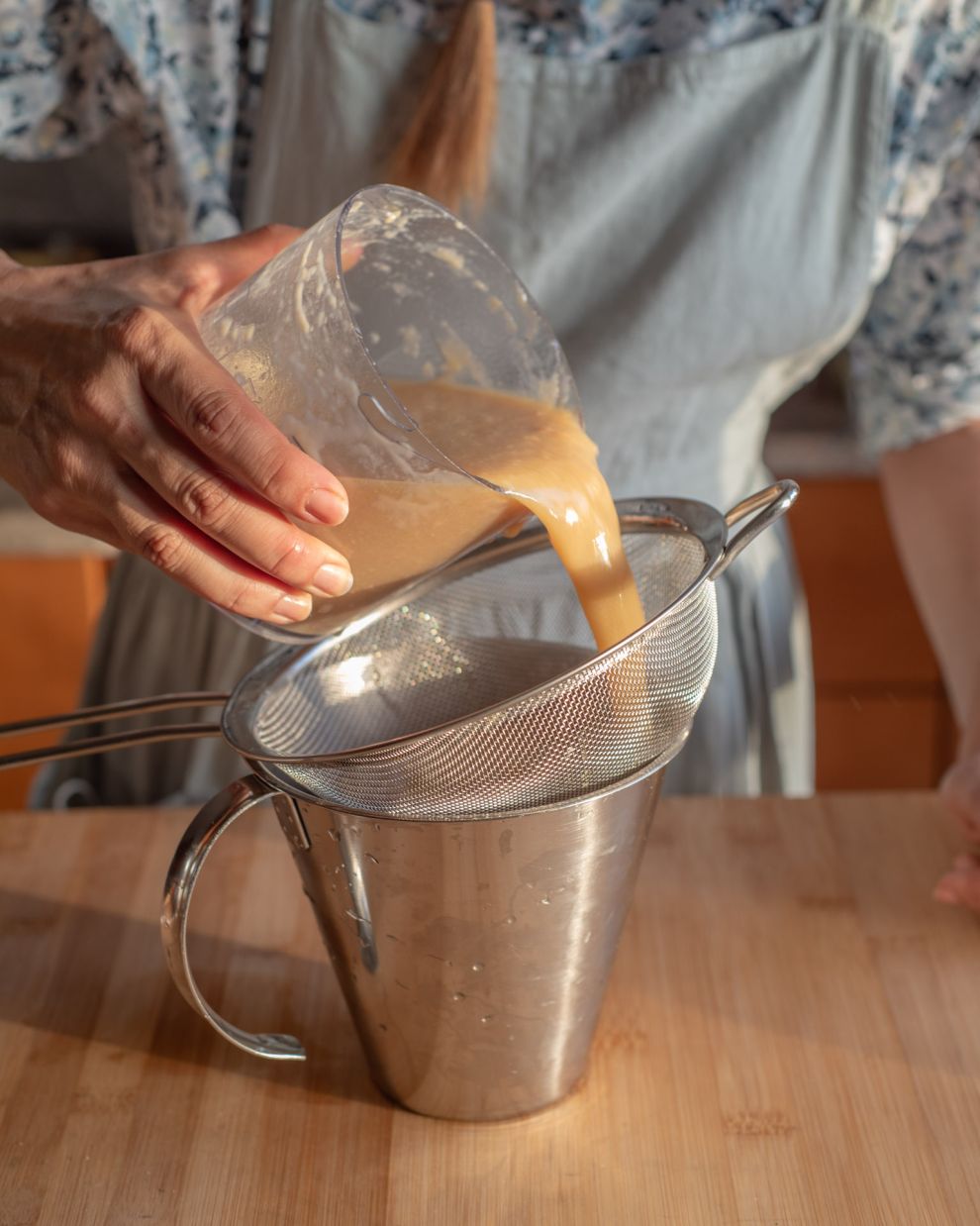 Χοιρινό ρολό με κυδώνια, κάστανα και δαμάσκηνα