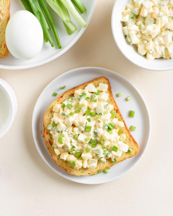 Σάλτσα σαν μαγιονέζα με βραστά αυγά