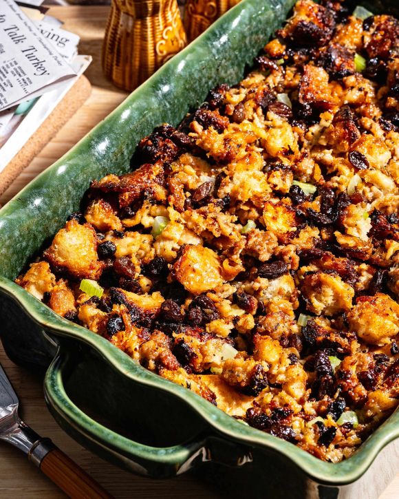 Αμερικάνικη γέμιση γαλοπούλας με ψωμί και λουκάνικο