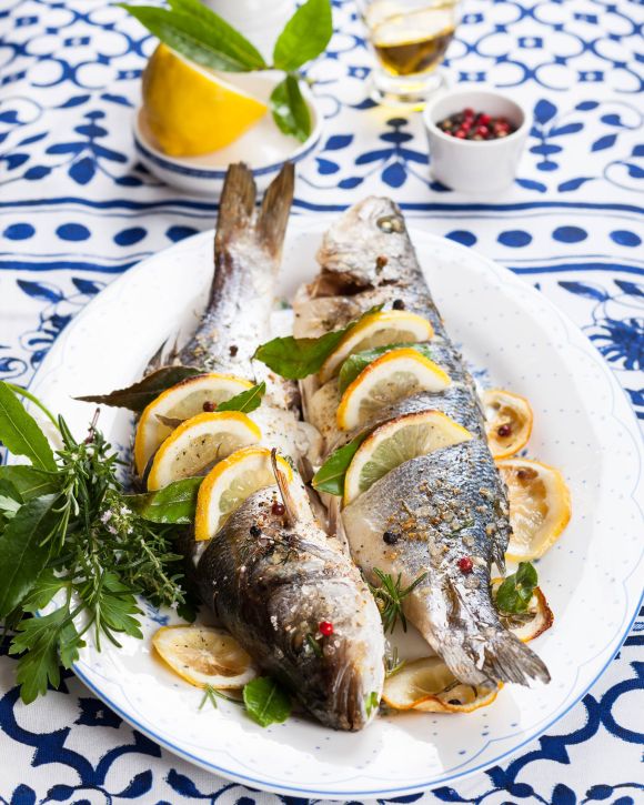 Λαβράκι λεμονάτο στο φούρνο