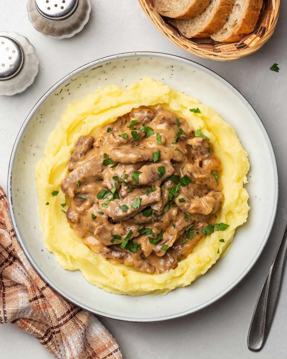 Μοσχαράκι Στρογγανόφ