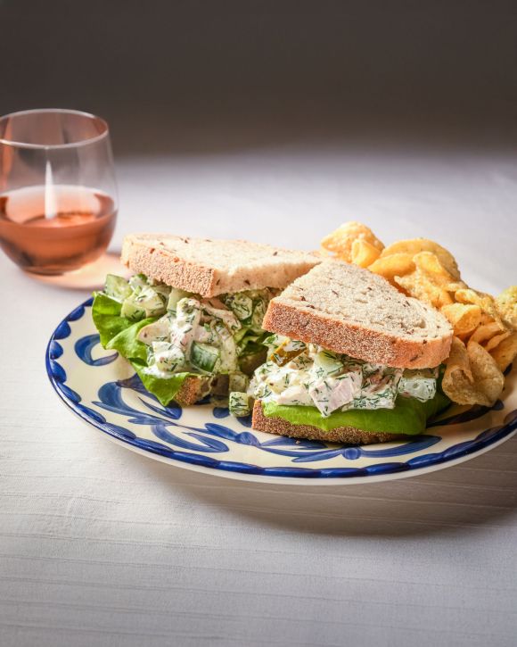 Σάντουιτς με κοτοσαλάτα