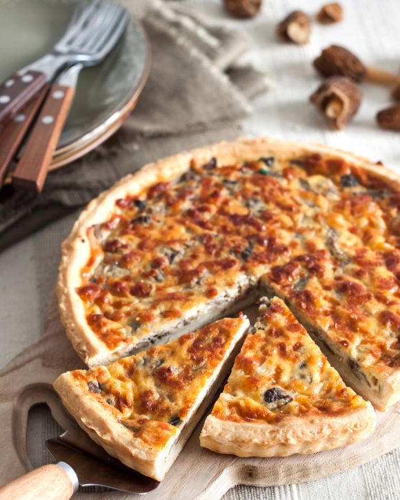 Τάρτα με μανιτάρια, τυριά και χειροποίητη ζύμη