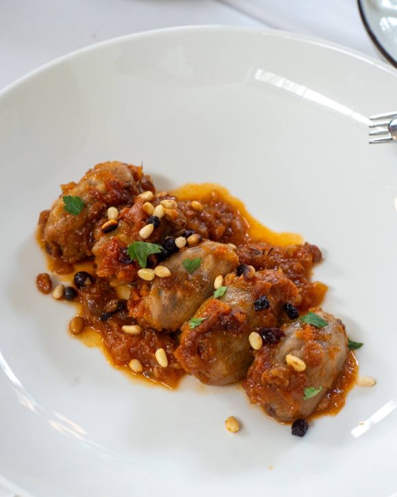 Τα γεμιστά κρεμμύδια του Περικλή Κοσκινά